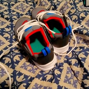 I am selling toddler sized 11c Nike Air Prestos